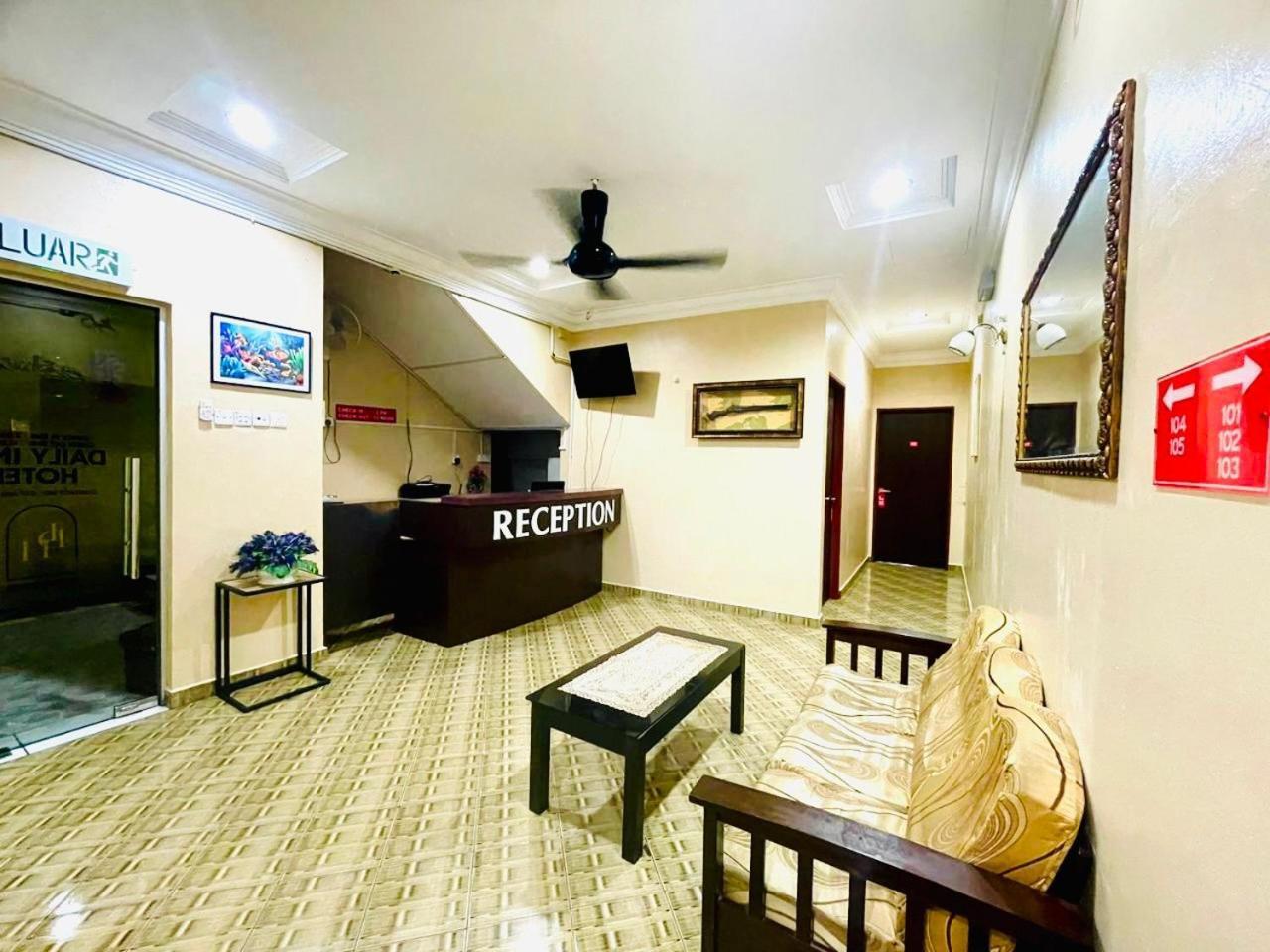 Daily Inn Hotel Mersing Eksteriør billede