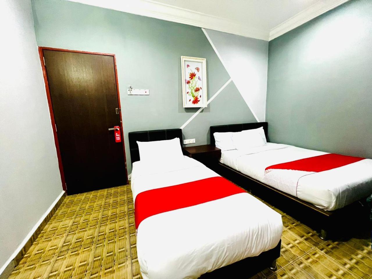 Daily Inn Hotel Mersing Eksteriør billede